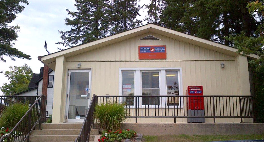 Photo of a rural post office